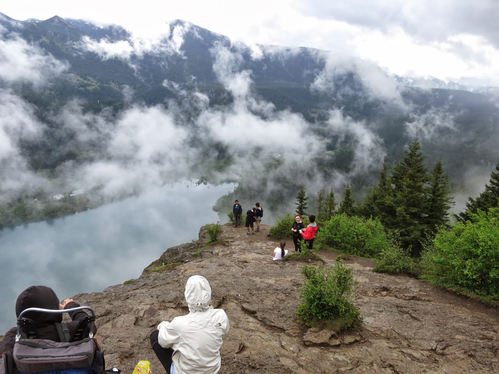 Pacific Northwest Seasons Rattlesnake Ledge Great Workout, Views