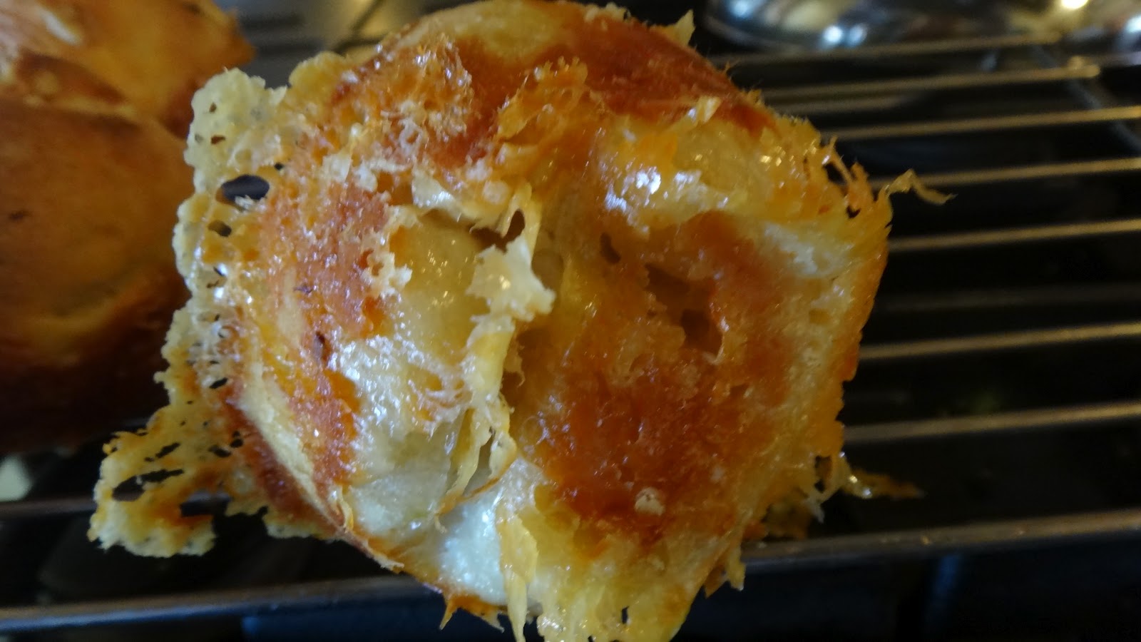 Cathy's Cheesy Onion Buns