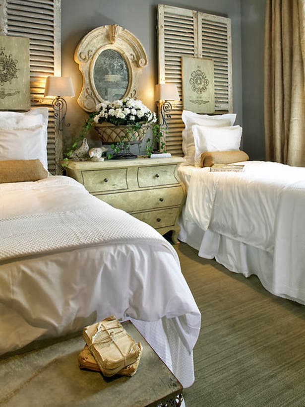 Ideas for Decorating the Space Above Your Bed Driven by Decor