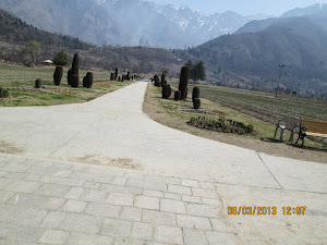 "Indira Gandhi Memorial Tulip Garden", largest in Asia.