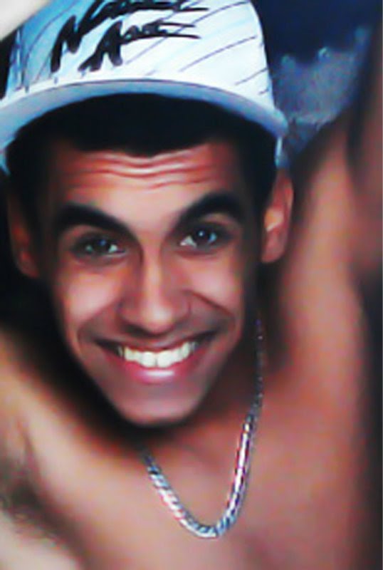 Mundo Fake Brasil: Fotos Fakes de Menino Moreno 01º