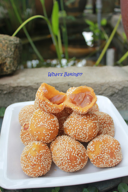 What's Baking?? Lotus Paste Sesame Balls
