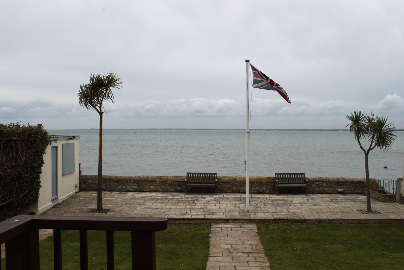 the beauty series uk beauty blog a tour around the liz earle offices