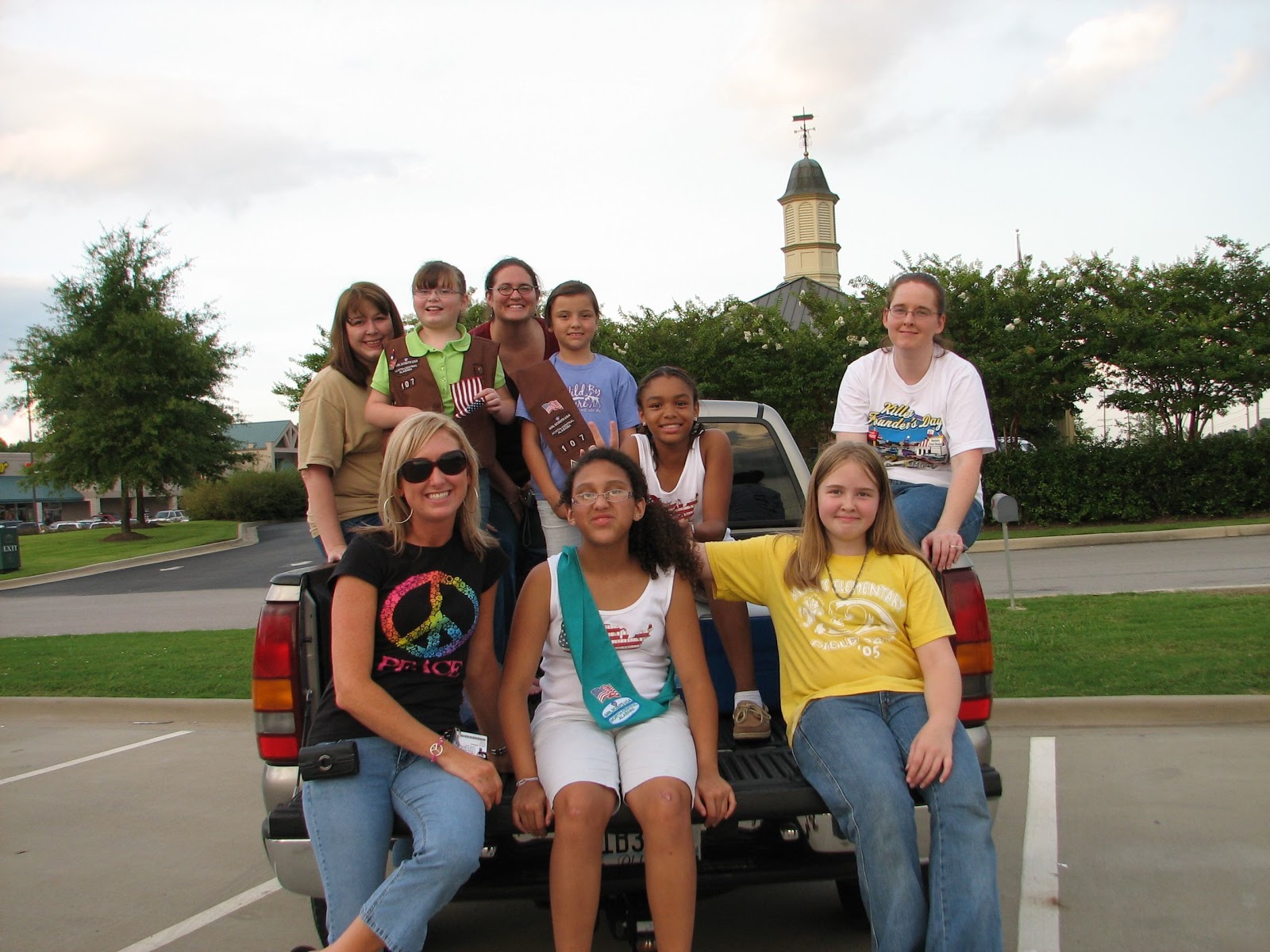 Dolly parton announces $2.5 million parade set to debut during dollywood’s smoky mountain Free Bird's Adventures: 2001- 2014 Parade's Christmas, Veterans Day, Homecoming, Wild West Rodeo