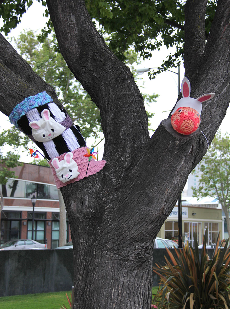 AVCR8TEUR'S PHOTO BLOG Happy International Yarn Bombing Day