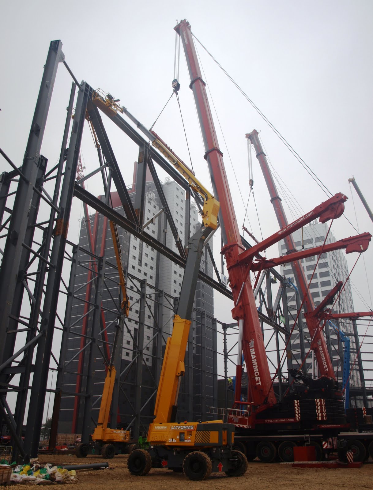 Leeds Arena massive steel beam takes centre stage