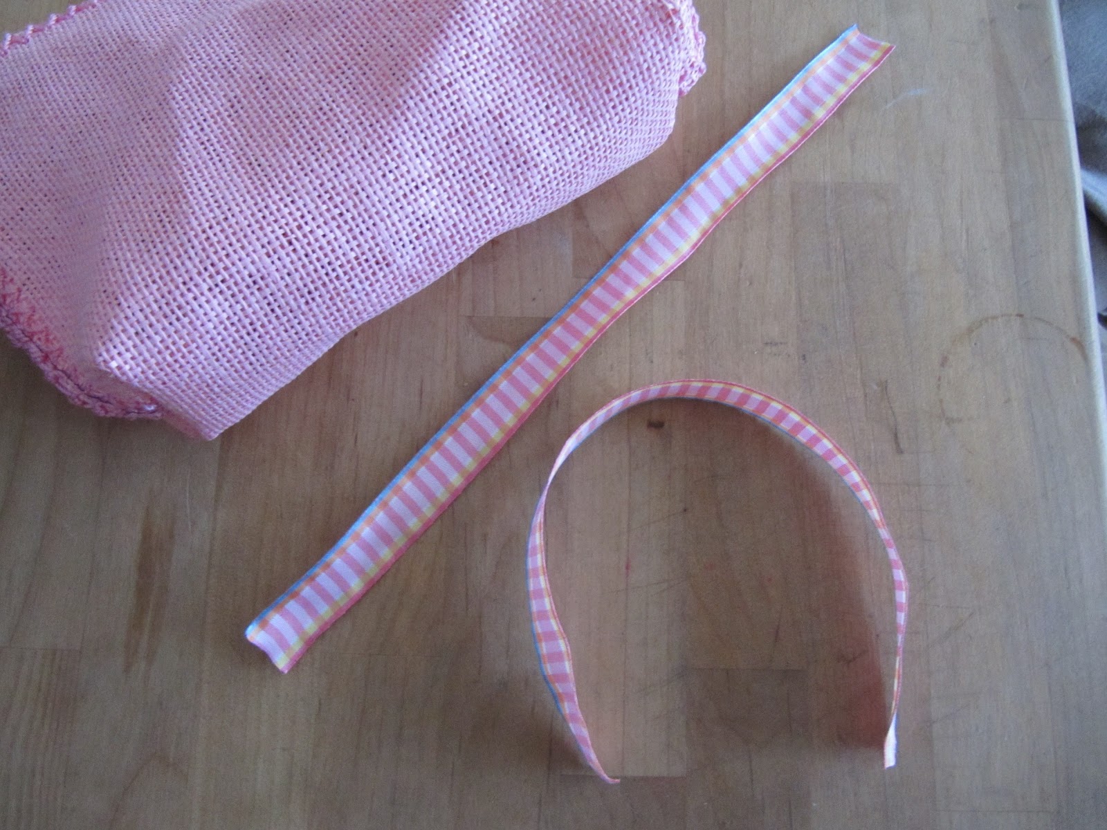 Sew Many Ways... Tool Time Tuesday...Placemat Easter Basket