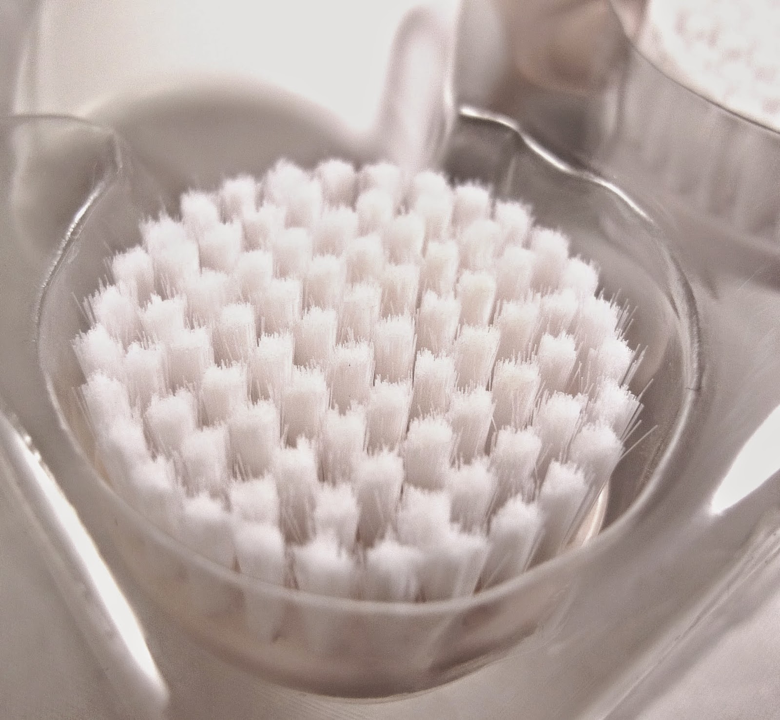 Mary Kay Skinvigorate Cleansing Brush Review The Beauty Junkee