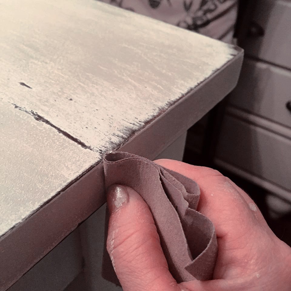 MuchoCrafts PAINTING OVER VENEER DIY TUTORIAL