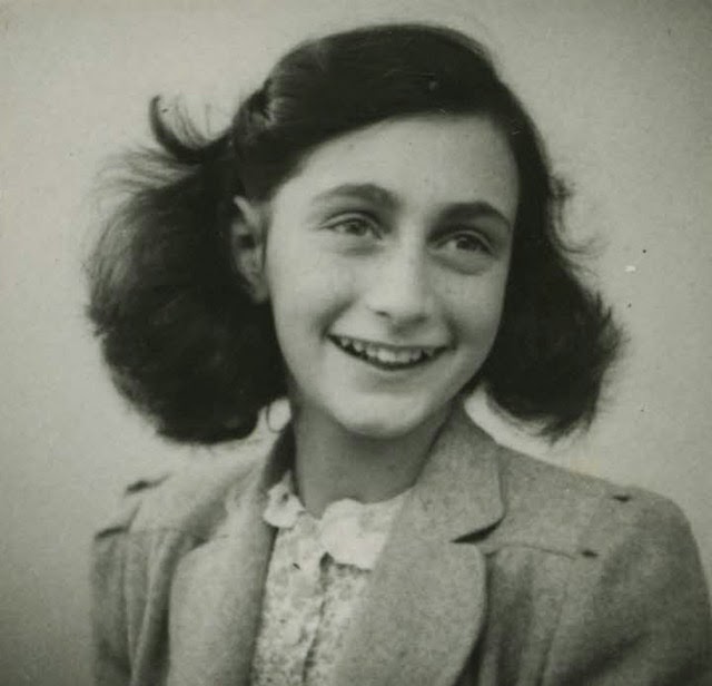 Amazing Historical Photo of Anne Frank in 1942 