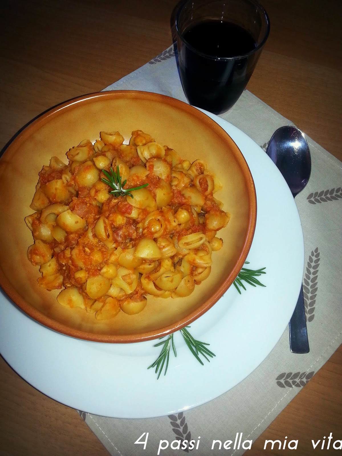 Il Gargano in pentola. By Fra' Primi piatti Pasta e ceci ricca con