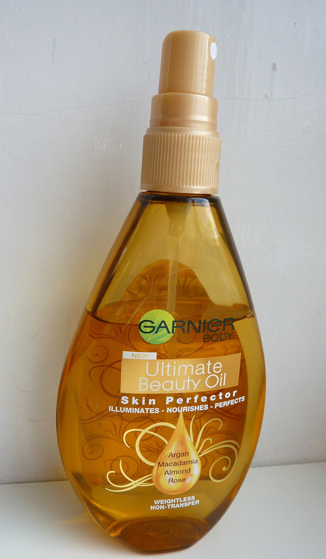 Click and MakeUp Beauty Blog Review My Best Body Skincare Find of