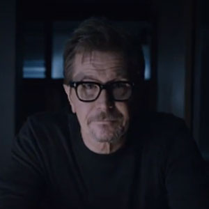 HTC Tunjuk Gary Oldman Sebagai Ambasasor HTC M8 HTC Tunjuk Gary Oldman Sebagai Ambasasor HTC M8