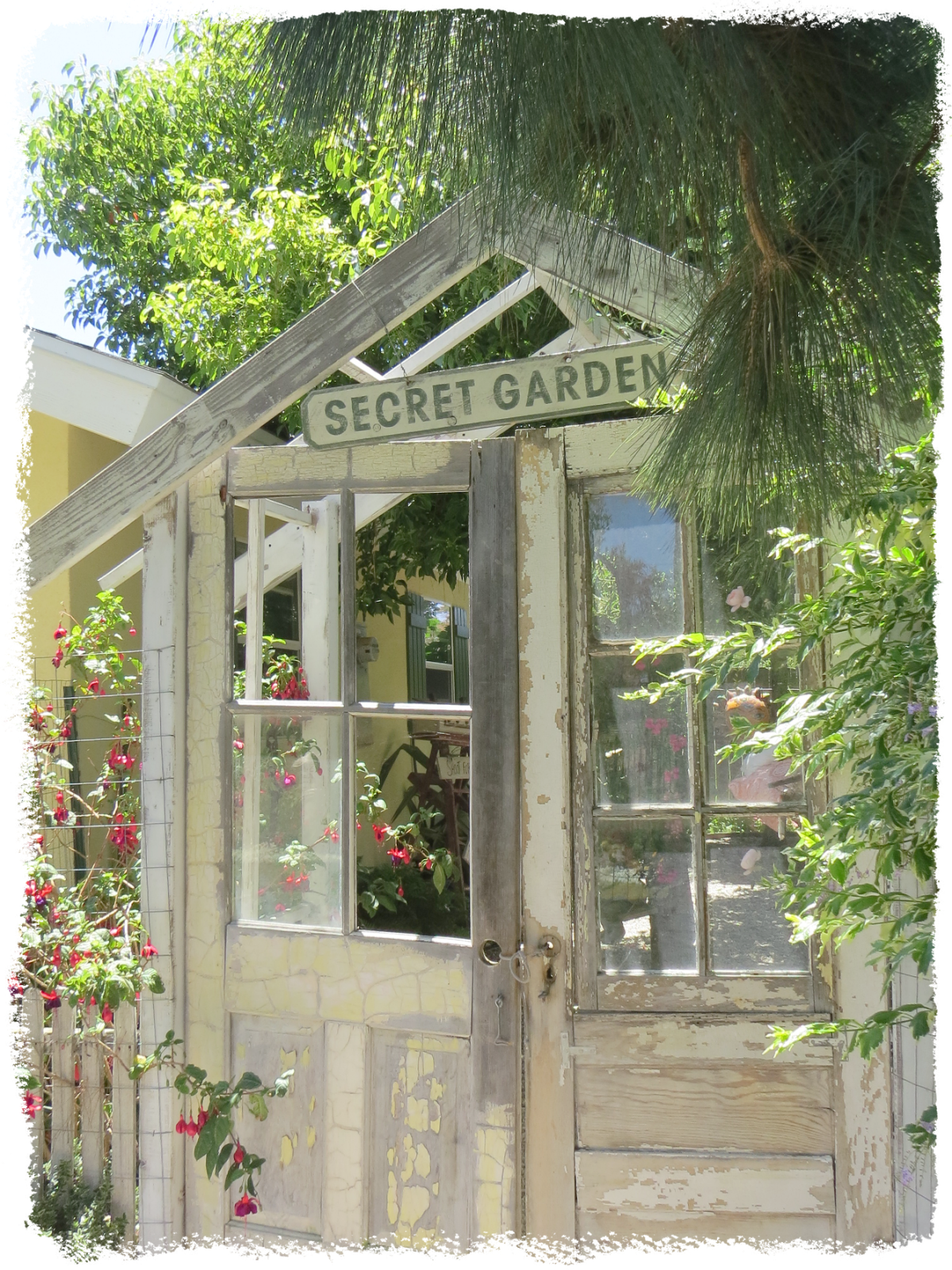 Art and Sand Vintage Garden