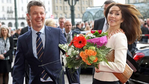 Crown Prince Frederik and Crown Princess Mary of Denmark arrives at the city hall of Hamburg, Germany