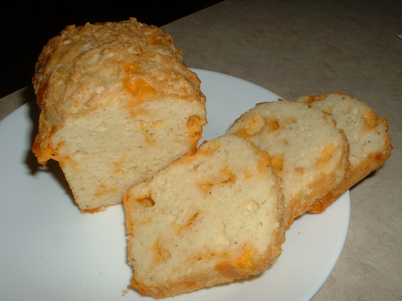 Mel's Cheddar Cheese Bread for Two (or more)