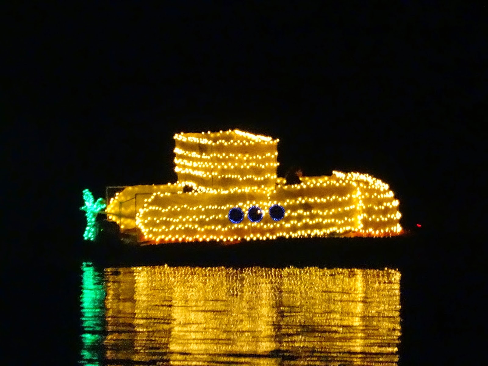 Canyon Lake Celebrates Annual Boat Parade of Lights Menifee 24/7