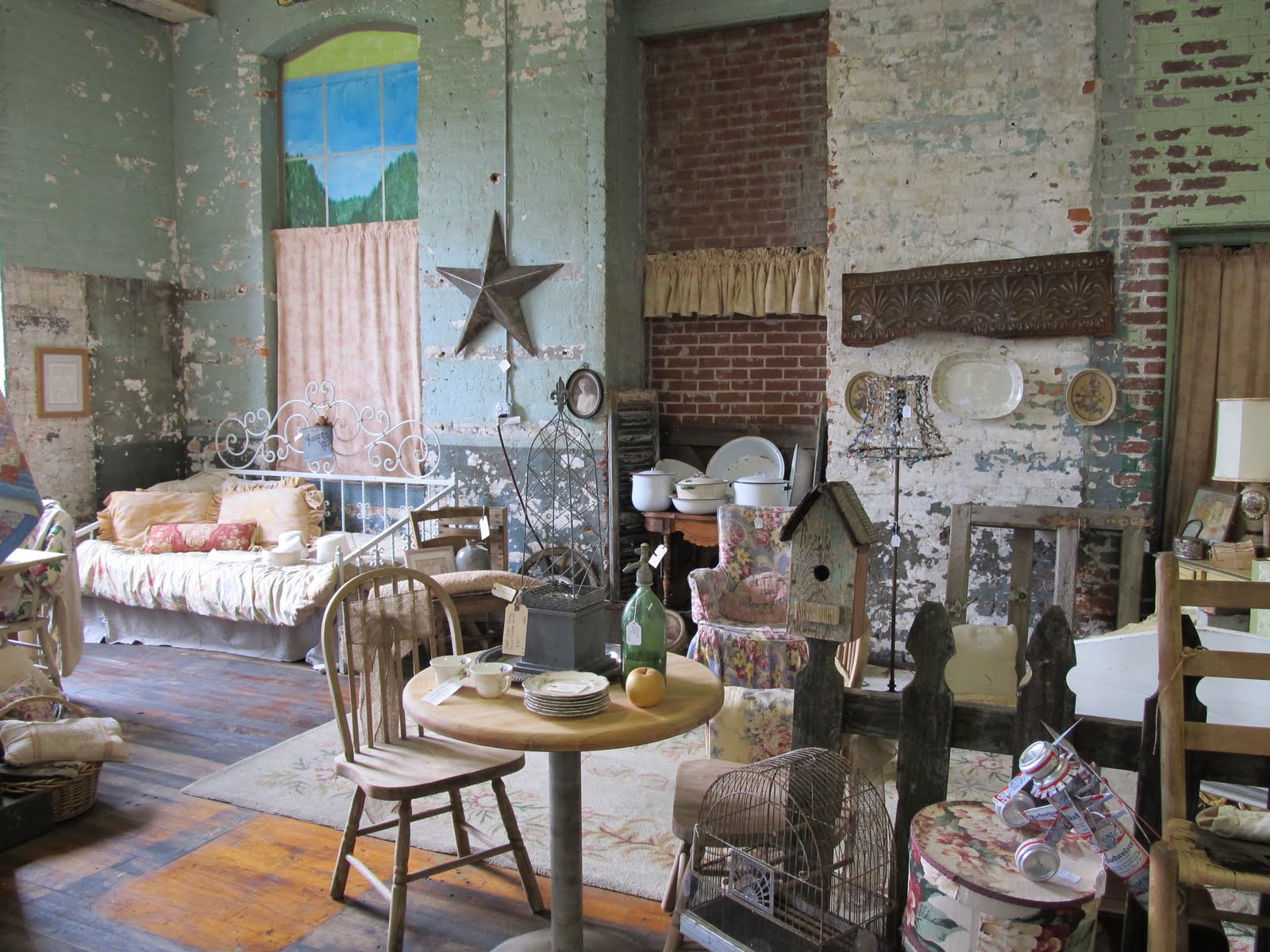 Sassytrash The shops of Monroe,