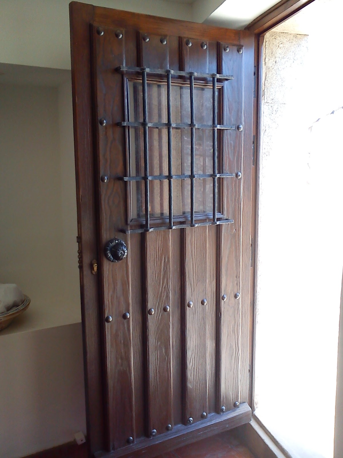 PINTURA Y DECORACION JONATAN PRIETO: RECUPERACIÓN DE PUERTA ANTIGUA CON