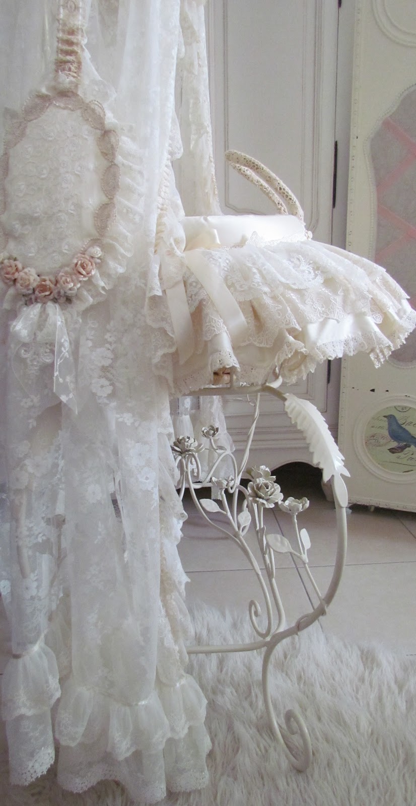 Angela Lace Silk and Lace Covered Moses Basket