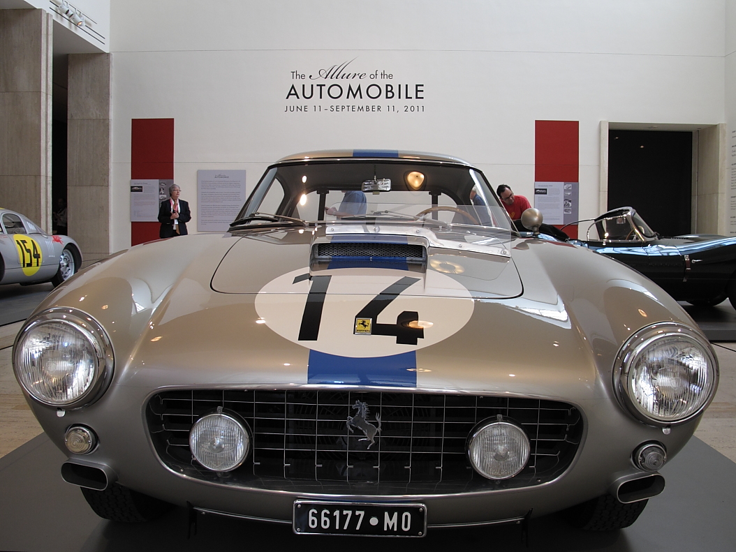 Touch the wind...: August 2011