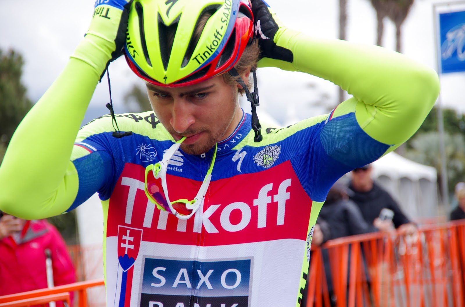 How to put on a helmet by Peter Sagan Pedal Dancer®