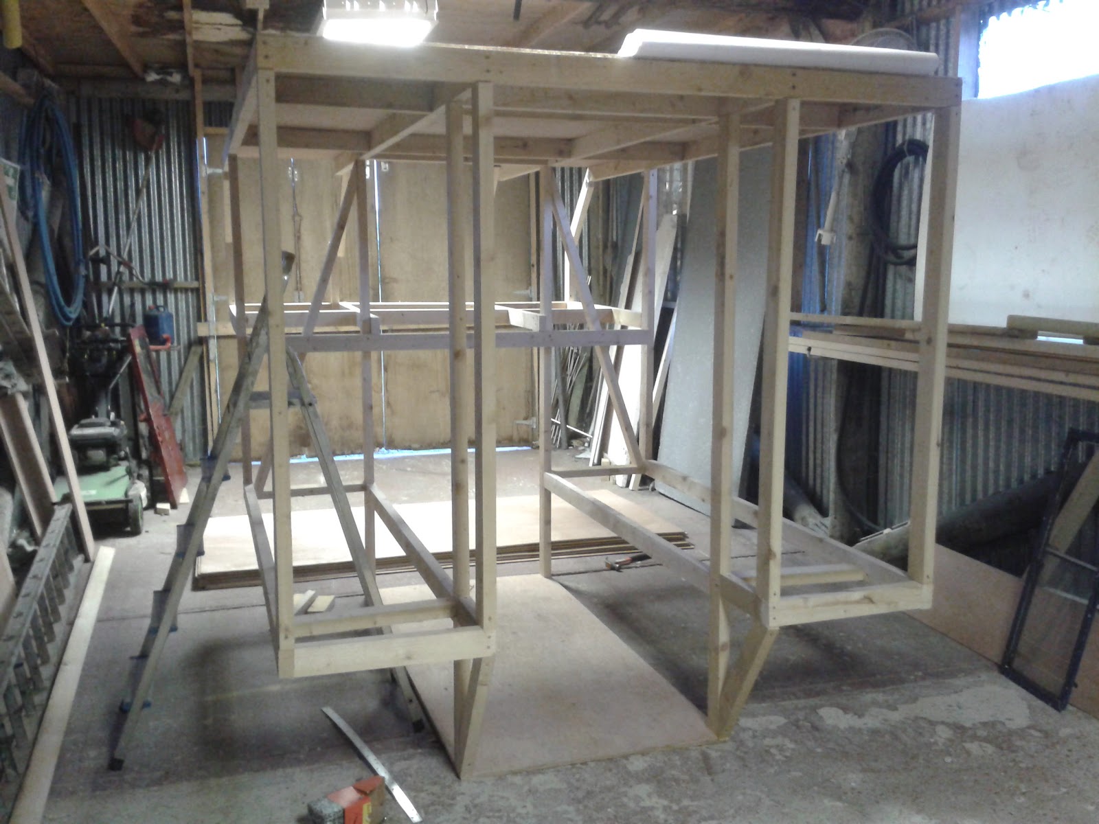 Demountable camper for Land Rover 110 DIY Demountable Camper