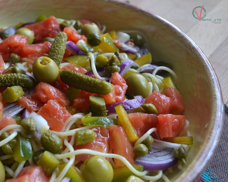 
ensalada De Pasta Con Tomate En Conserva
