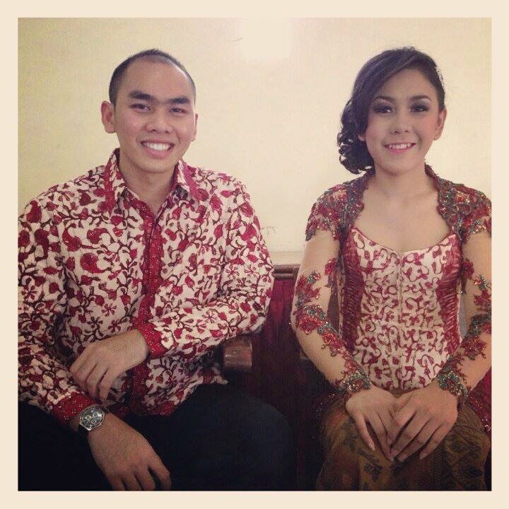 Contoh Kebaya Couple Untuk Tunangan Terbaru Contoh Kebaya Couple Untuk Tunangan Terbaru