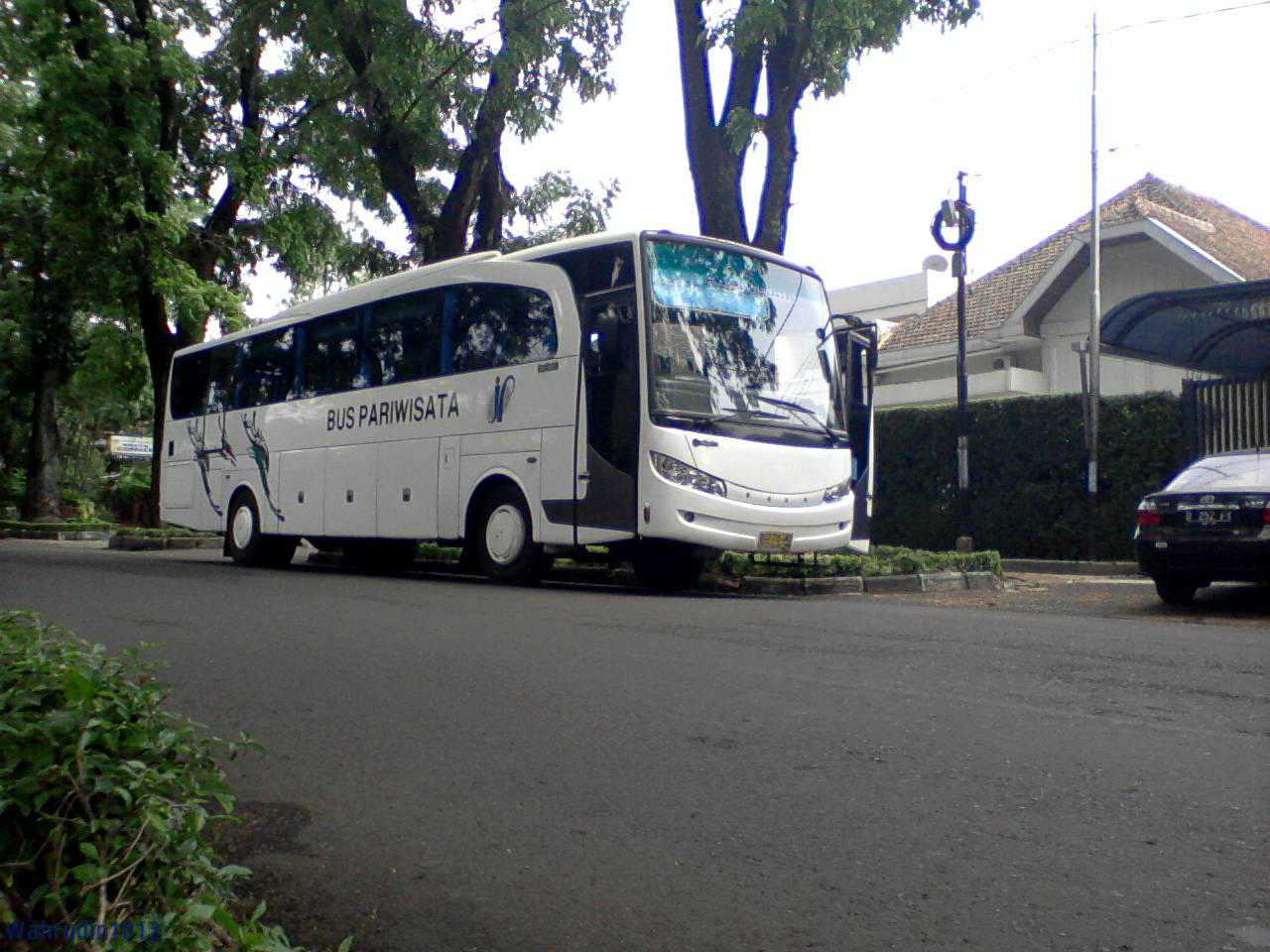 Harga Sewa Bus Pariwisata Prima Jaya Tour: Panduan Lengkap untuk Perjalanan Anda yang Tak Terlupakan