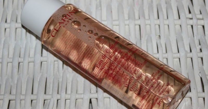 Clarins Water Comfort One Step Cleanser Review The Sunday Girl