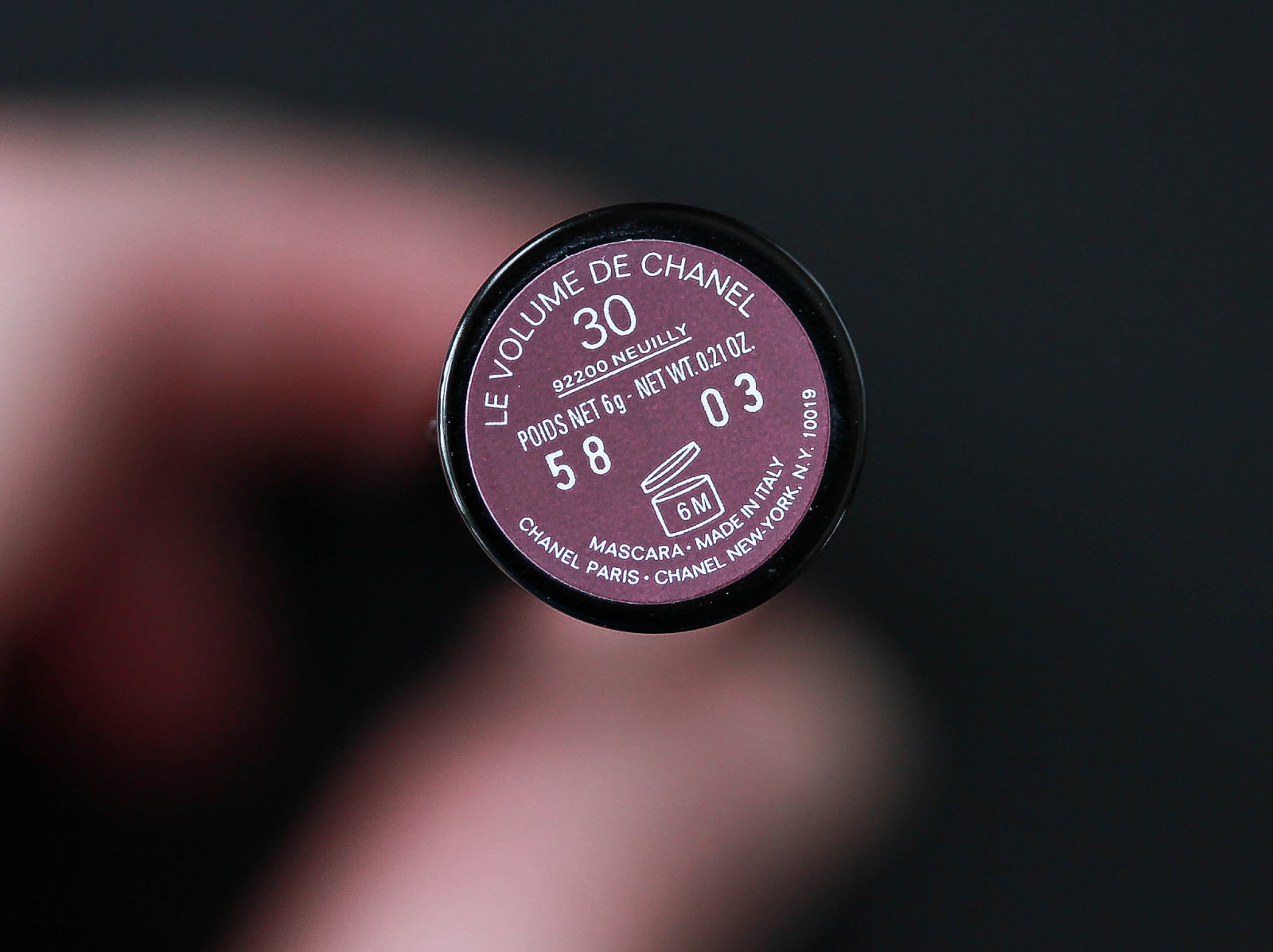 Beauty is in the detail Le Volume de Chanel Mascara 30 Prune