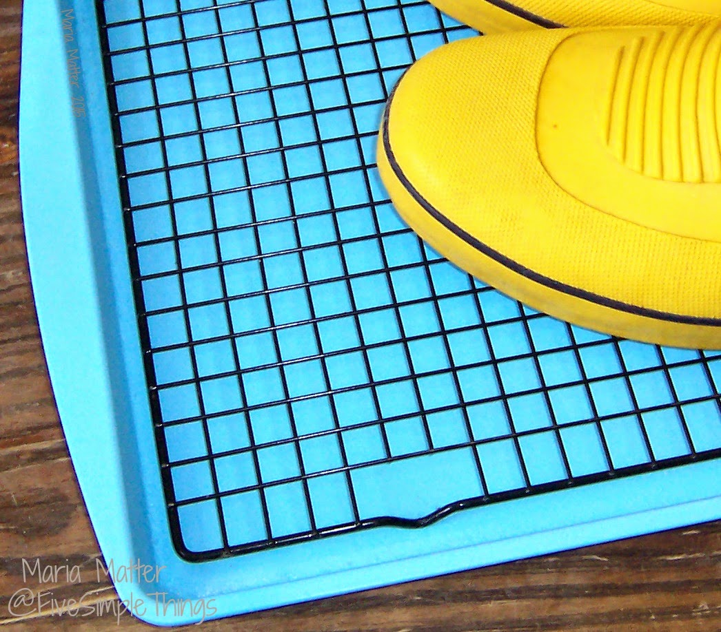 Five Simple Things From Cookies to Muddy Boots DIY Drying Rack