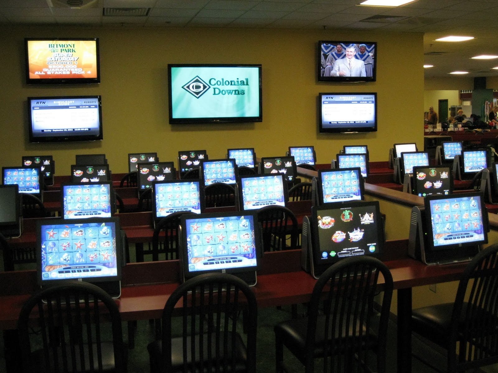 NEW MACHINES OPEN AT COLONIAL DOWNS Virginia Thoroughbred Association