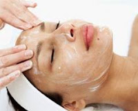 Peeling facial caseiro de babosa e sabugueiro http://www.ervasmedicinaiscuram.com/