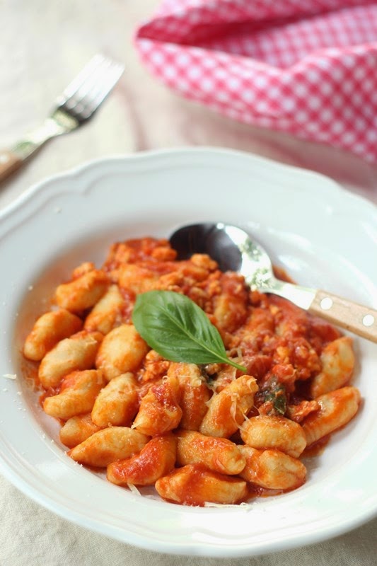 Nasi Lemak Lover Gnocchi with Tomato sauce and Chicken 番茄鸡肉義式麵疙瘩