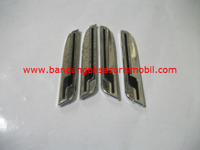 Door Guard YI 273 Chrome Door Guard YI 273 Chrome