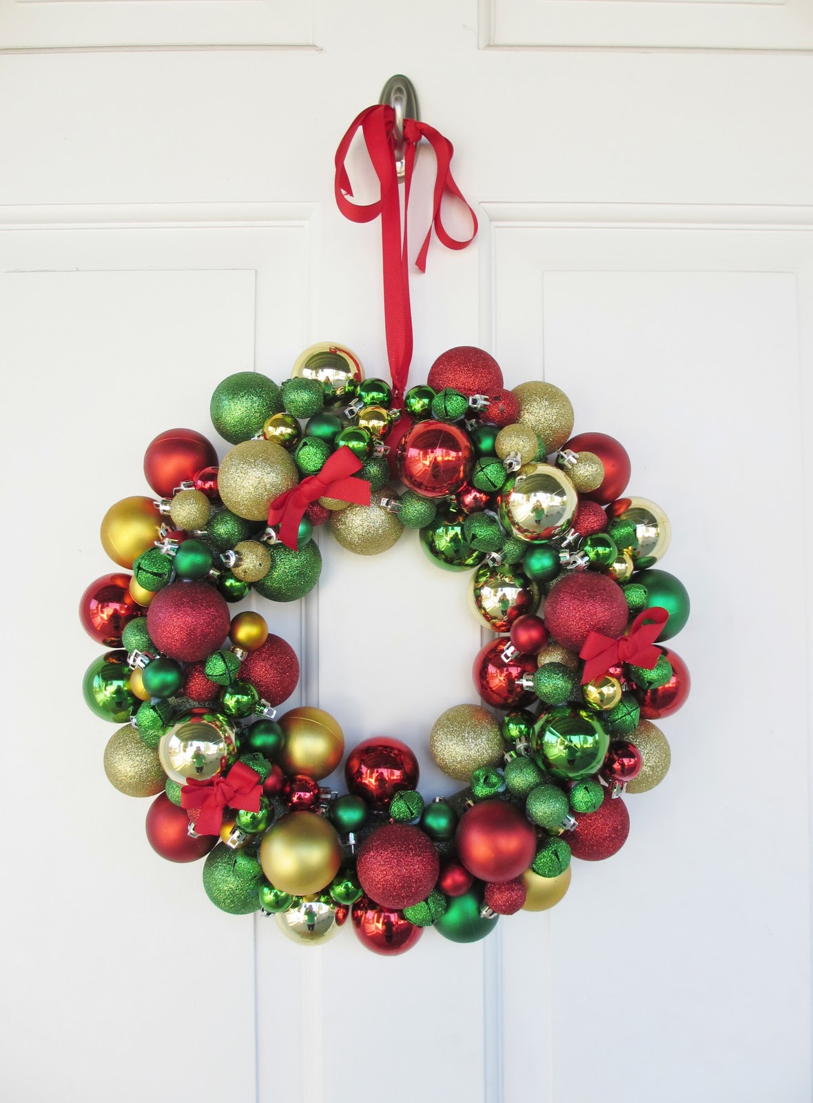 Crafts After College Ornament Wreath