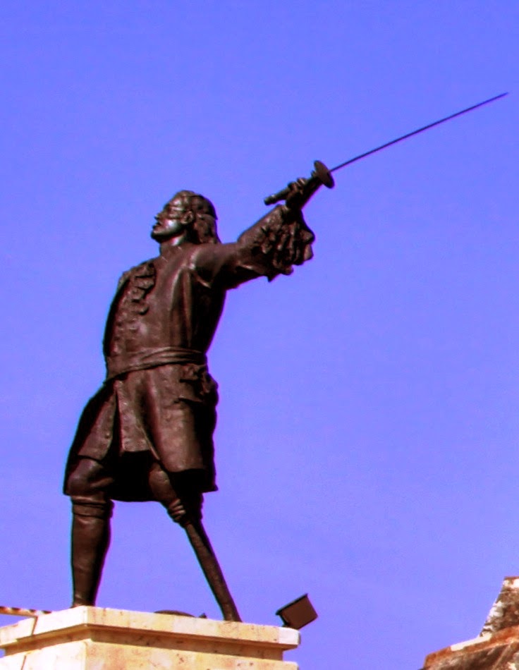 La derrota de Vernon en Cartagena, 1741 - Página 4 Monumento+Blas+de+Lezo+en+Cartagena+de+Indias+recorte