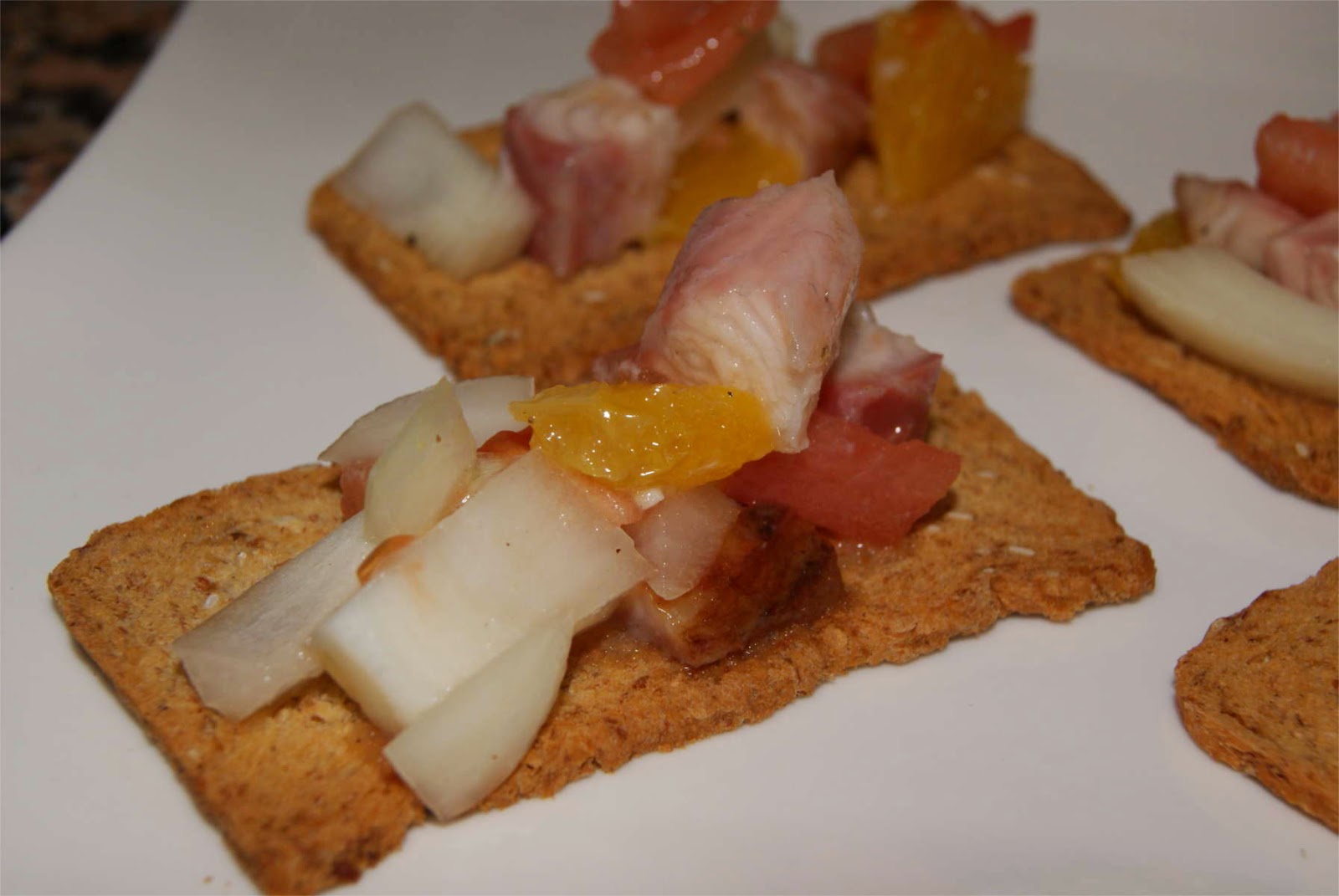 Canapés De Anguila Ahumada
