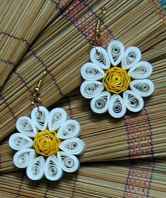 DAYDREAMS Quilled earrings.