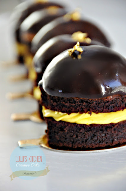 Minicake De Chocolate Y Mousse De Mango