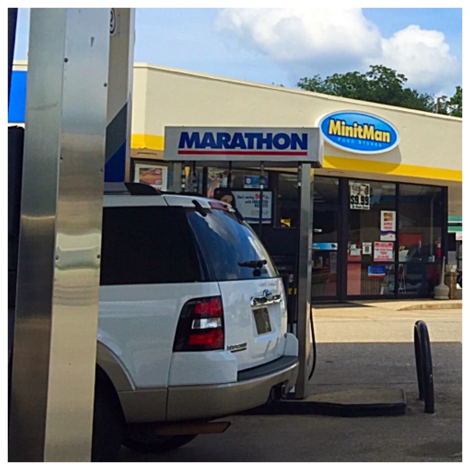 New Orleans Lunchbox Gas Station Dining in Huntsville Three Friends and a Fork
