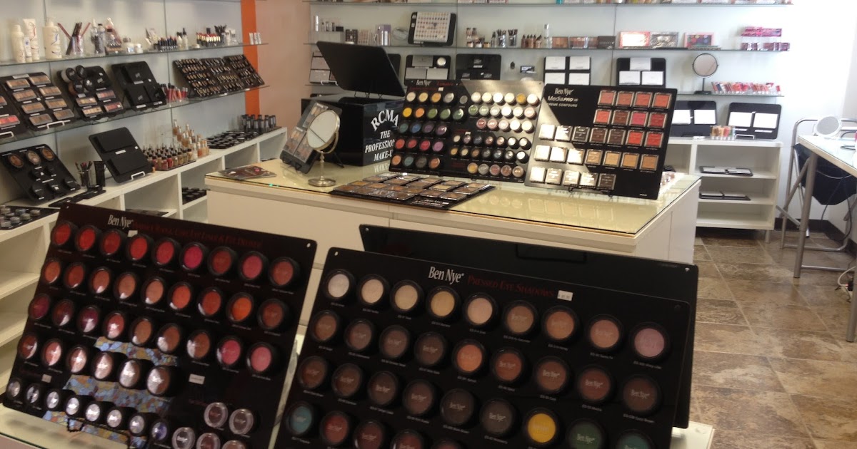 The Airbrush Makeup Guru Review Camera Ready Cosmetics, the ultimate