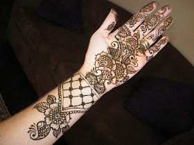 A Mehndi Design that can be used on Eid Diwali and Marriage, Mehndi Design for Dulhan and Bride