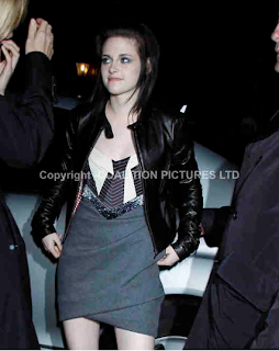 Robsten - Imagenes/Videos de Paparazzi / Estudio/ Eventos etc. - Página 9 Captura+de+pantalla+2012-09-18+a+la(s)+19.23.28