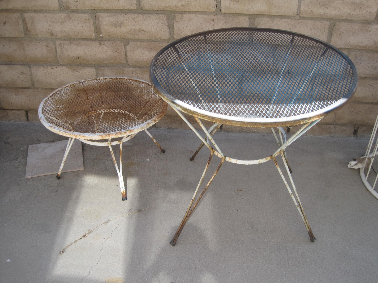 Rhan Vintage. Mid Century Modern Blog. Mid Century Patio Tables. To
