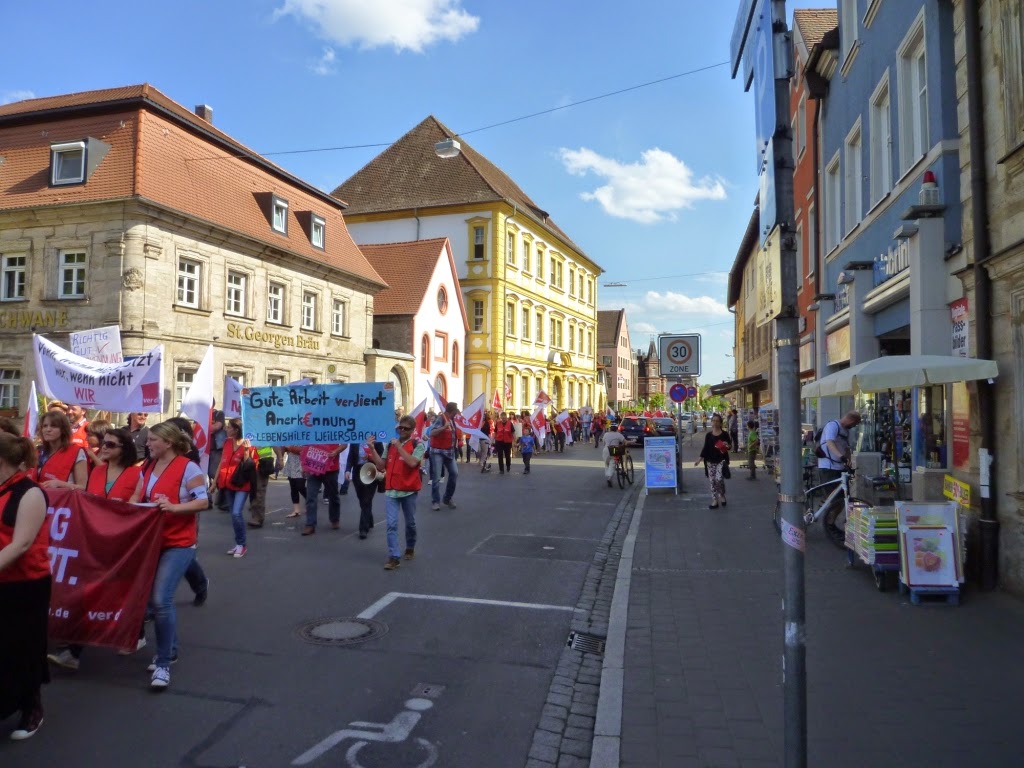 Team Bayern Wir Packen An Team Bayern Hilft Bei Grossen