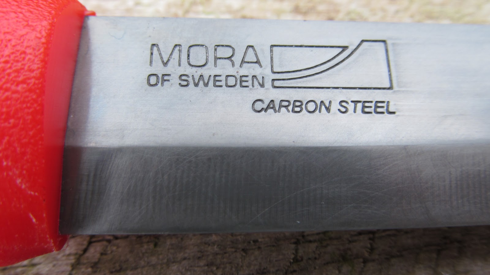 BUZZARD BUSHCRAFT Vinegar etch on a Mora Blade