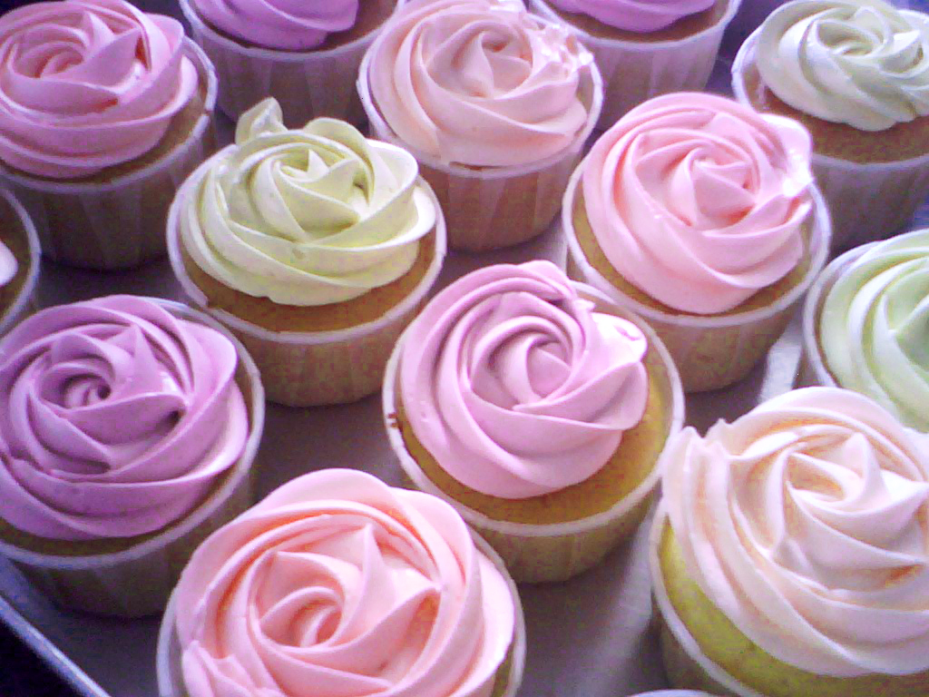 Pretty Cupcake Ideas CUPCAKES GALORE